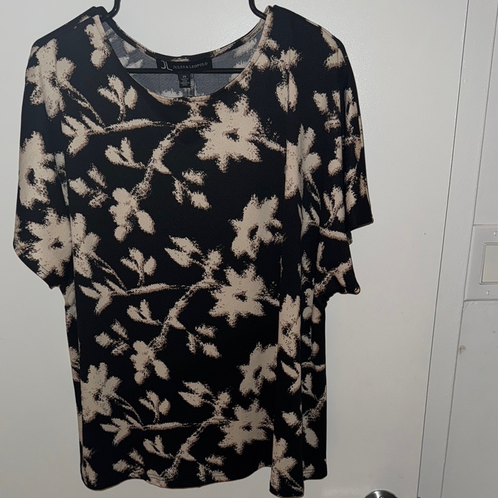 J. Jill Cream Short Sleeve Boxy Blouse